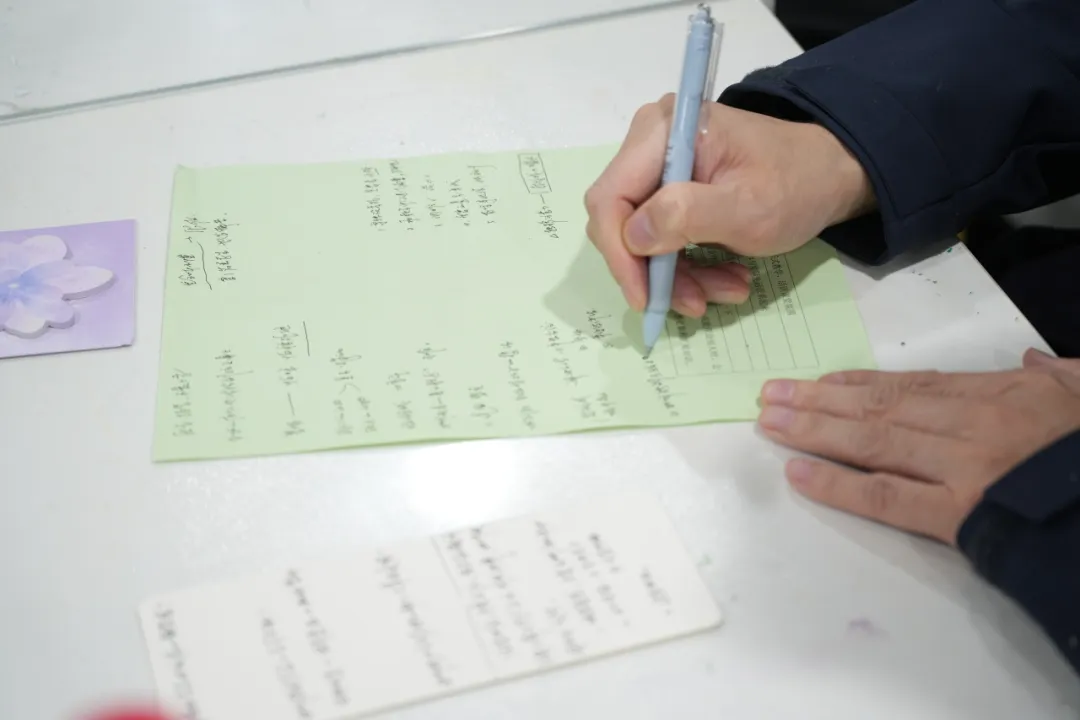 1765163056640777.png 1765163056640777.png