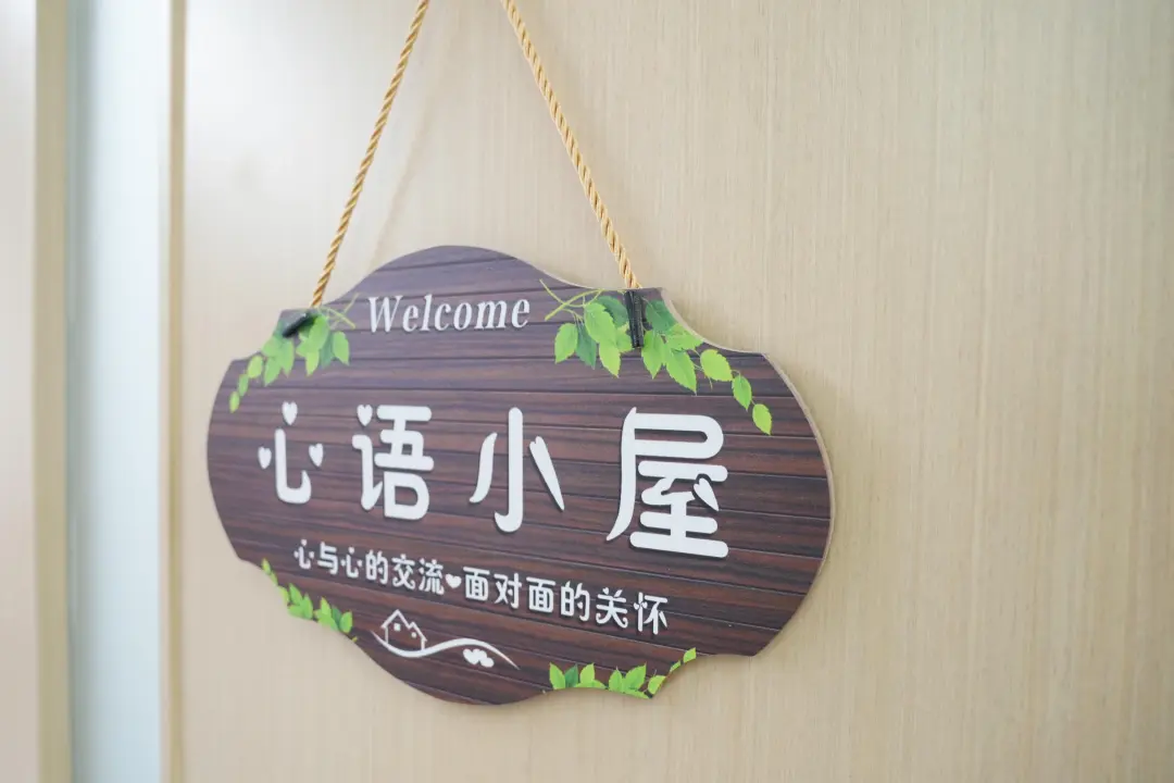 1774938353102270.png 1774938353102270.png